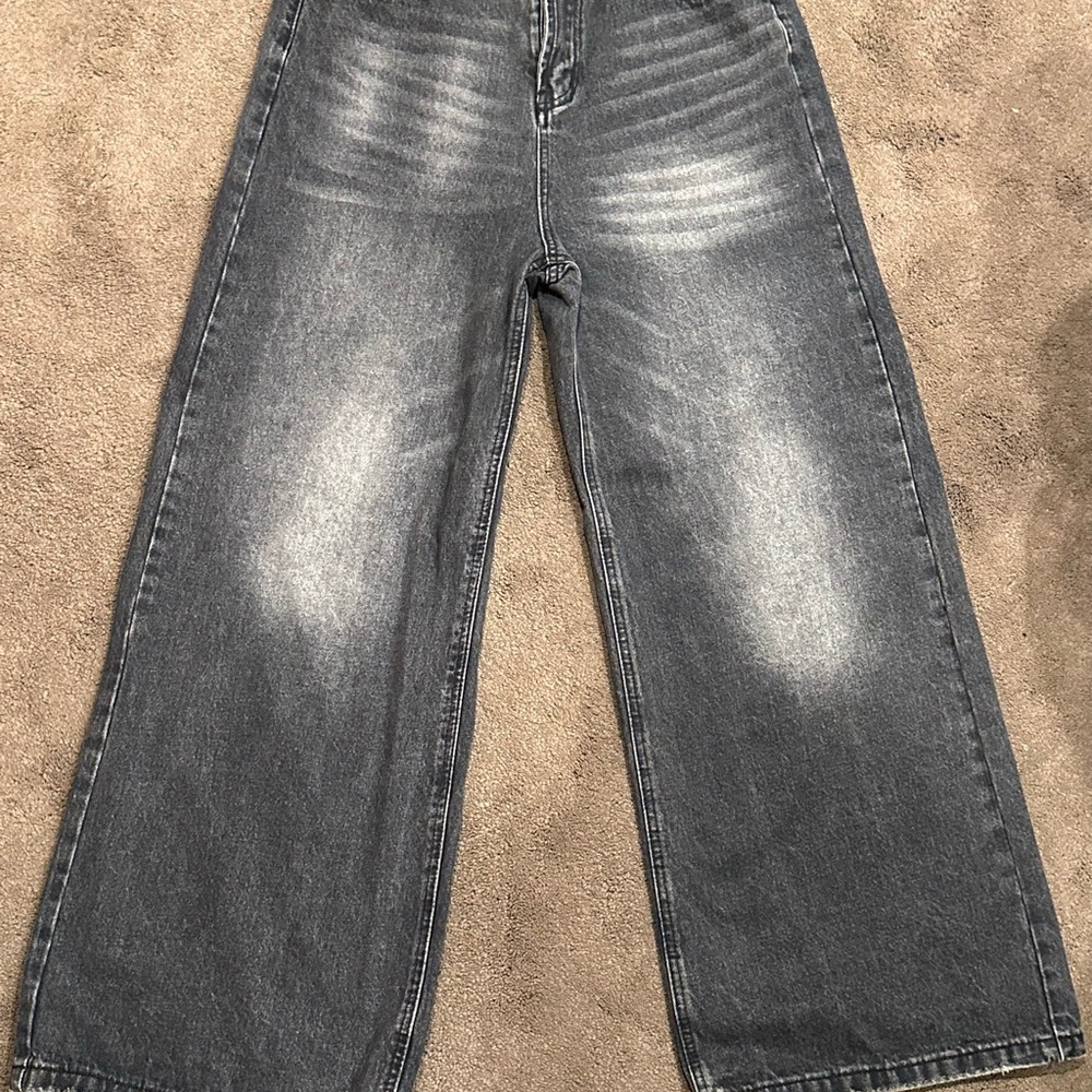 Wide-Leg Gray Jeans